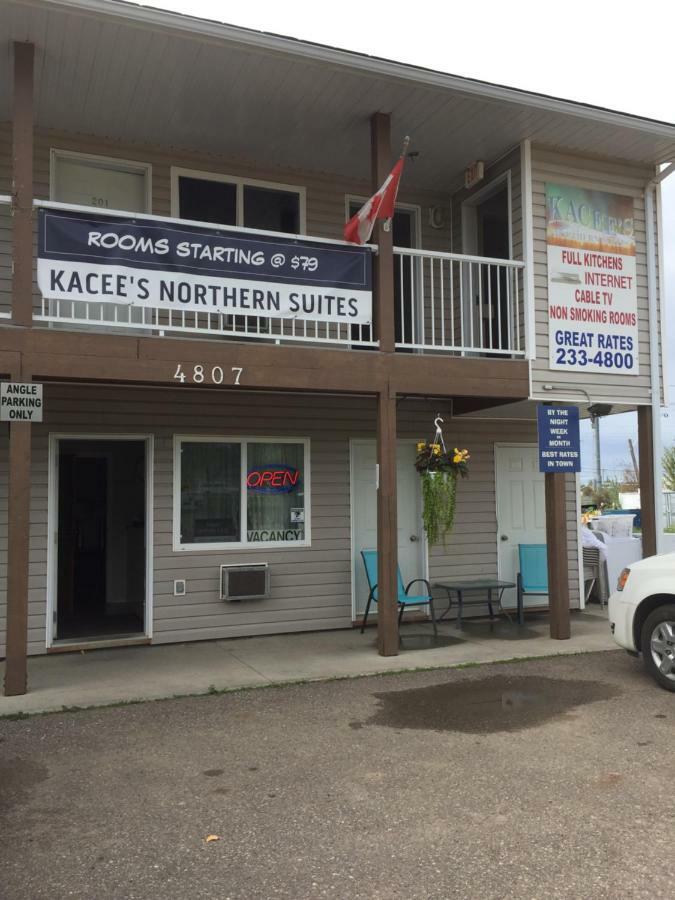 Kacee'S Northern Suites Fort Nelson Kültér fotó